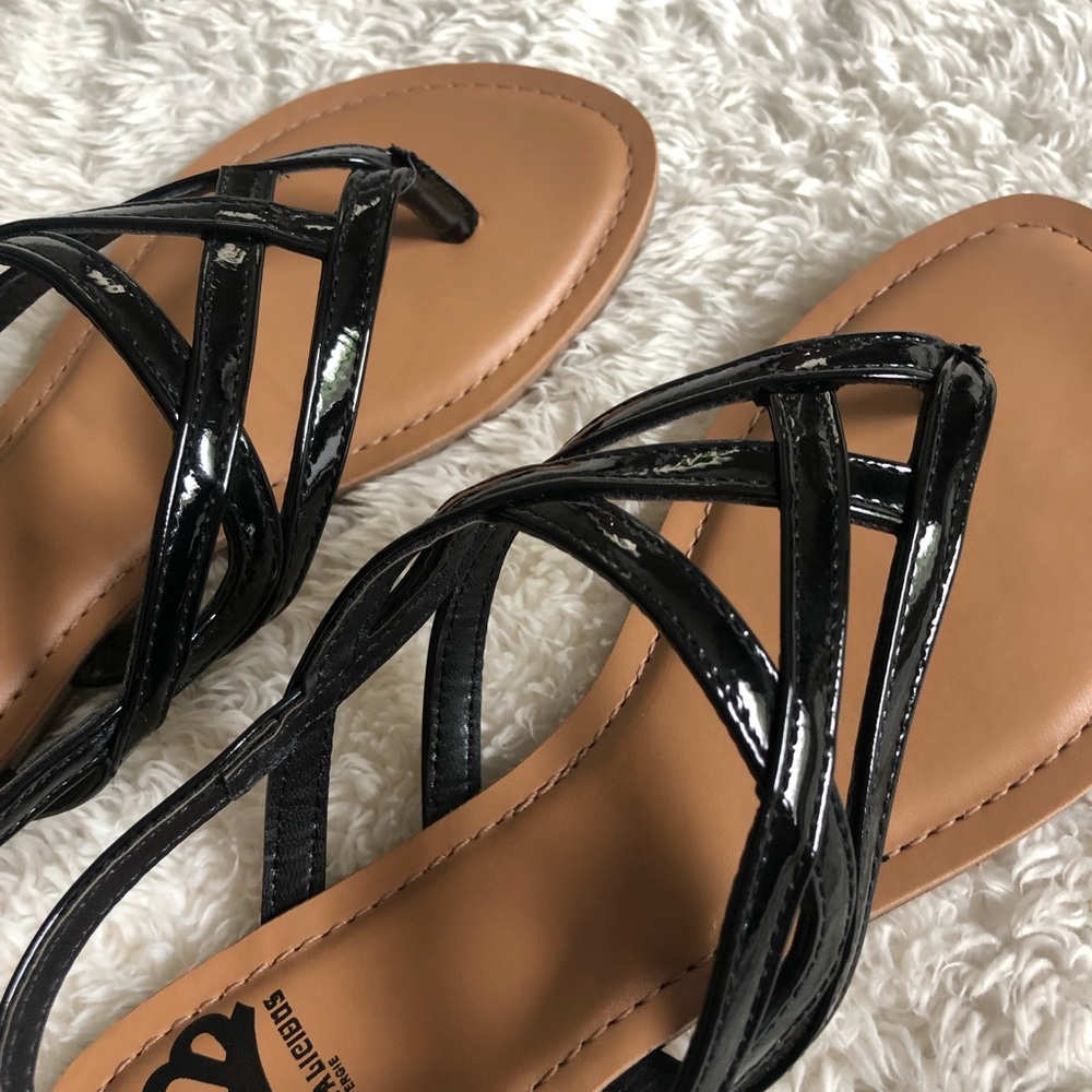 Fergalicious Snazzy Too Sandals Size 7